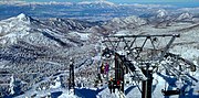 山頂から俯瞰した横手山スキー場