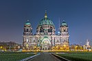 Berliner Dom, Westfassade, Nacht, 160309, ako.jpg