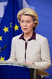 Ursula von der Leyen holds a press conference on COVID variant B.1.1.529 (3).jpg