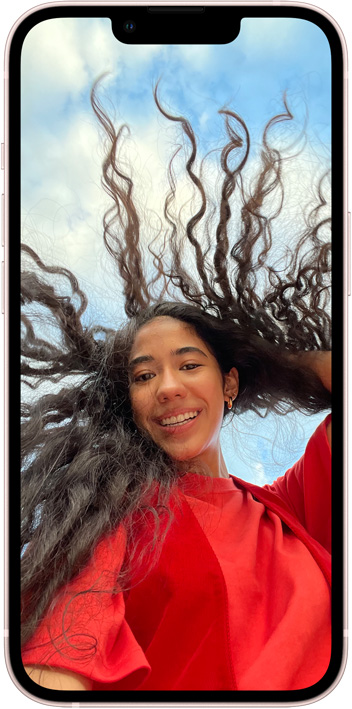 Selfie hecho con la cámara True Depth en un iPhone 13.