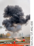 Explosion of thermite bomb from Solncepek launcher (2013 год). Редакционное фото, фотограф Сергей Буторин / Фотобанк Лори