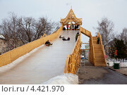 Вологда. Ледяная горка. Масленица (2013 год). Редакционное фото, фотограф Александр Новиков / Фотобанк Лори