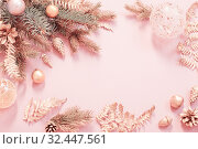 beautiful modern Christmas background in gold and pink colors. Стоковое фото, фотограф Майя Крученкова / Фотобанк Лори