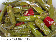 Китайская кухня. Жареная стручковая фасоль по-сычуаньски. Стоковое фото, фотограф Галина Михалишина / Фотобанк Лори