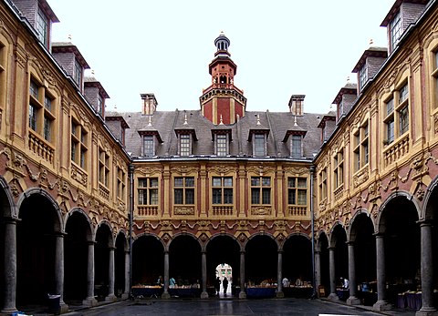 Lille vieille bourse int.jpg