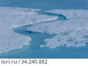 Detail of an ice floe in the pack ice north of Svalbard, Norway. Стоковое фото, фотограф Wolfgang Kaehler / age Fotostock / Фотобанк Лори