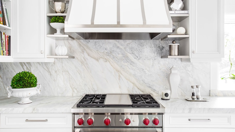 Kitchen marble backsplash