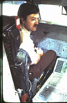 James E. Oberg visits the Space Shuttle orbiter trainer at the Johnson Space Center, Dallas, Texas, 1978