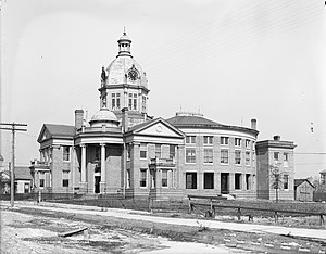 Harrison County Courthouse (constructed in 1903, destroyed by fire in 1970s)[1]