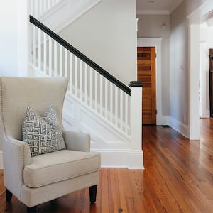 chair in the corner of living room 