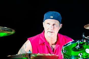 Red Hot Chili Peppers - Rock am Ring 2016 -2016156230621 2016-06-04 Rock am Ring - Sven - 1D X - 0127 - DV3P9786 mod.jpg