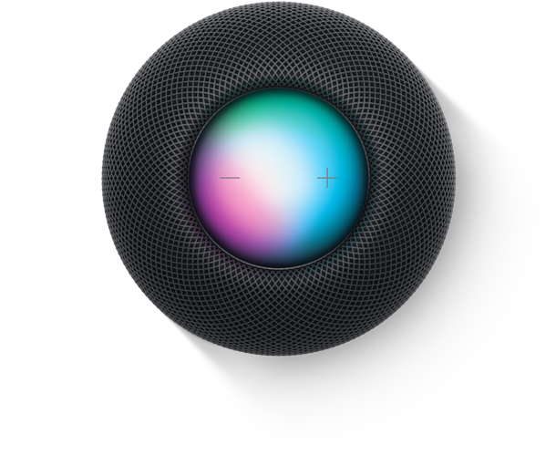 太空灰 HomePod mini 及 3 部 iPhone。第一部顯示家居 app，第二部顯示 HomeKit 的圖像，第三部顯示探索分頁。