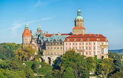 Kastel Książ yang terletak di dekat Wałbrzych, Silesia, Polandia