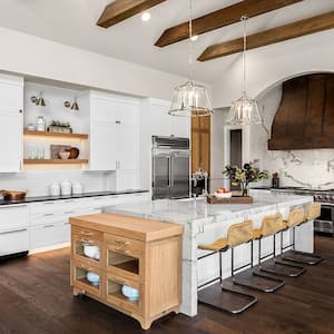 luxury farmhouse kitchen 