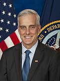 Official portrait of Va Secretary Denis McDonough