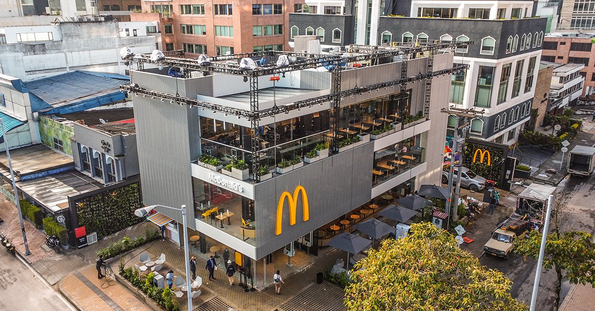 Chciago flagship McDonald's restaurant