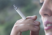 Study reveals how lungs protect against damage from cigarette smoke - ?iStock/bagi1998