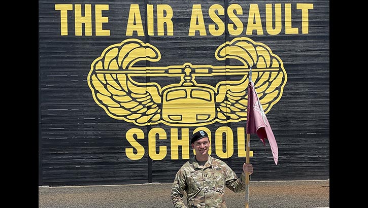 Links to Army Doctor Earns Top Honors at Air Assault School at Fort Campbell