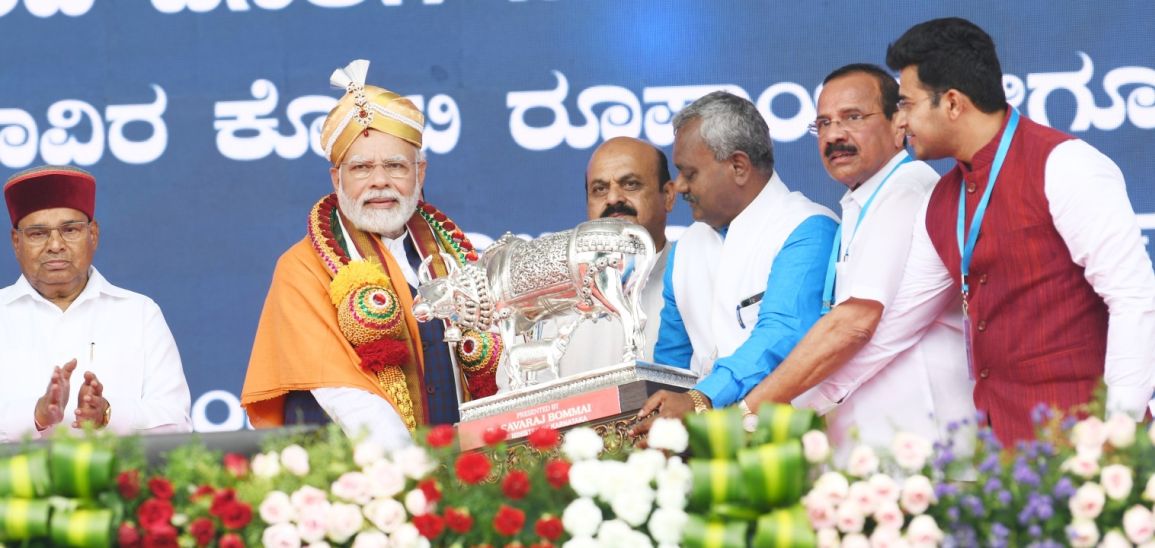 PM inaugurates and lays the foundation stone of multiple rail and road infrastructure projects worth over Rs 27000 crore in Bengaluru
