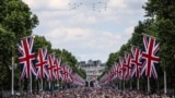 The crowd fill The Mall as they wait for the royal family to appear on the balcony of Buckingham Palace in London on the first of four days of celebrations to mark the Platinum Jubilee.