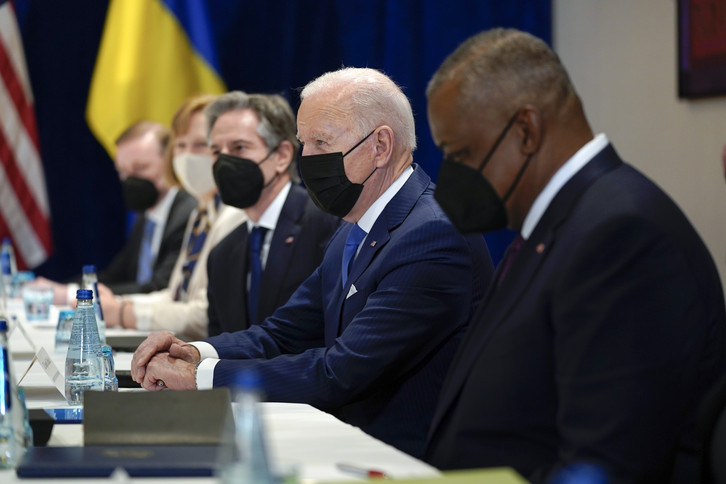 President Joe Biden, Defense Secretary Lloyd Austin, right, and Secretary of State Antony Blinken, third from right, participate in a meeting with Ukrainian Foreign Minister Dmytro Kuleba and Ukrainian Defense Minister Oleksii Reznikov.