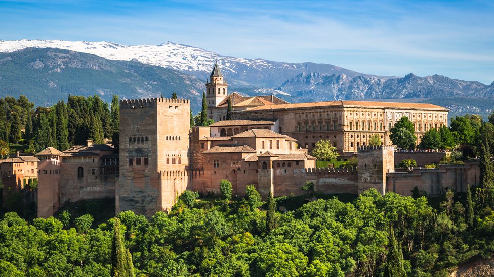 The Alhambra had one of the most sophisticated hydraulic networks in the world, able to raise water from the river nearly a kilometre below. (Credit: Perszing1982/Getty Images)