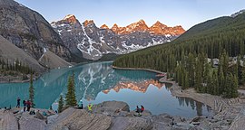 1 moraine lake pano 2019.jpg