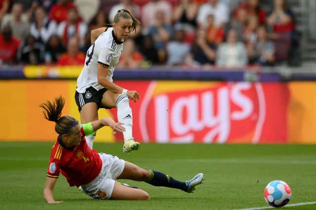 <p>Klara Buhl fires Germany’s early opener </p>