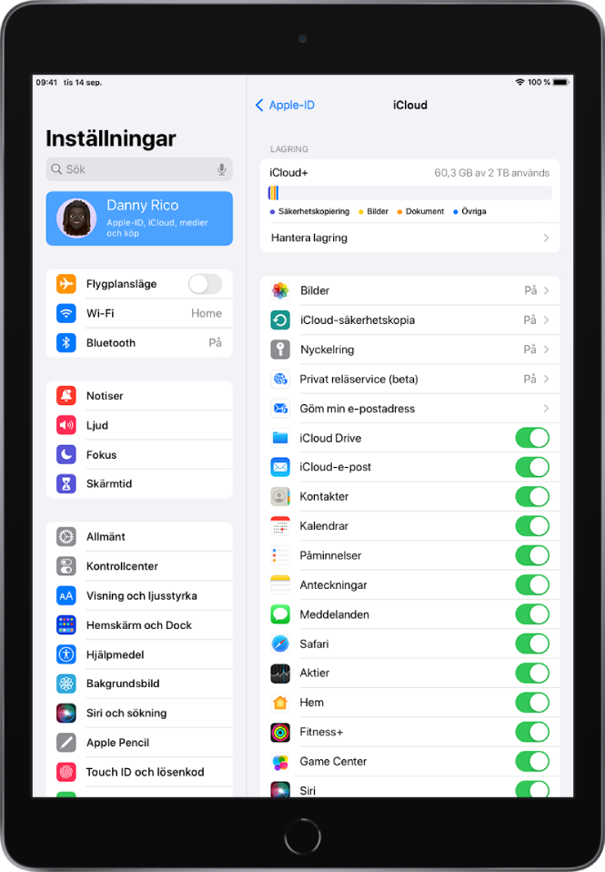 iCloud-inställningsskärmen med mätaren för lagringsutrymmet i iCloud och en lista över appar och funktioner som Mail, Kontakter och Meddelanden som kan användas med iCloud.