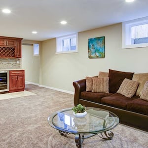 Finished basement with wet bar