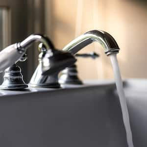 Bath faucet fills tub with water