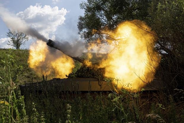 Can Putin Really Fight a Two-Front War in Ukraine?