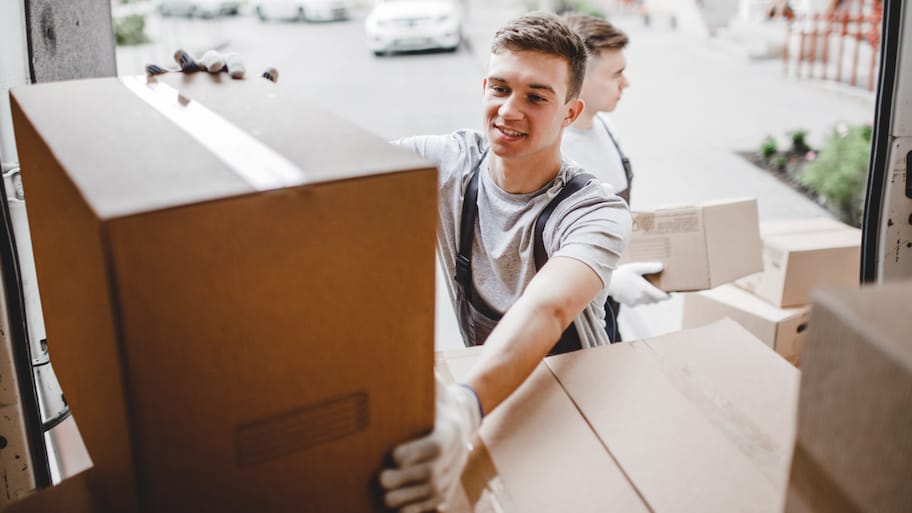 Mover unloading van boxes