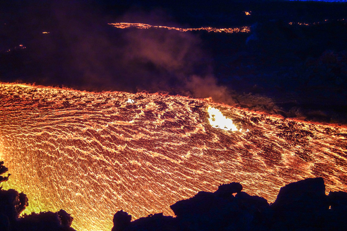 tolbachik-lava-eruption-kamchatka