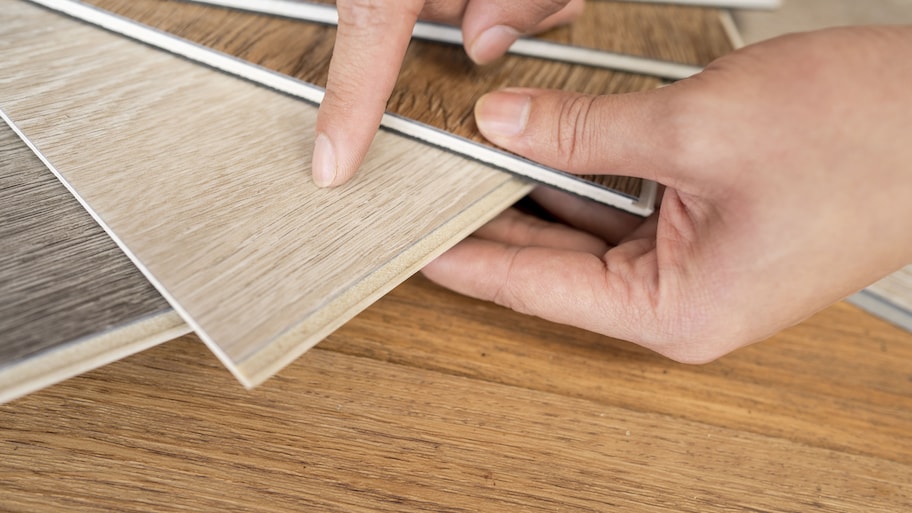 Choosing between different types of vinyl flooring