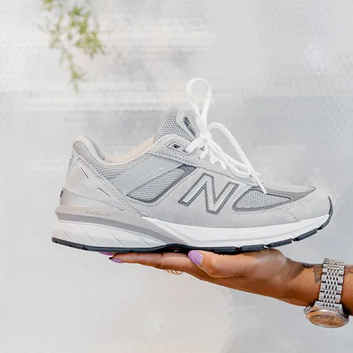 New Balance 990v5