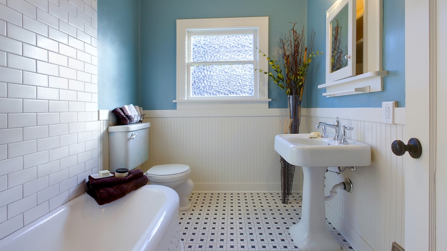 blue and white bathroom pedestal sink