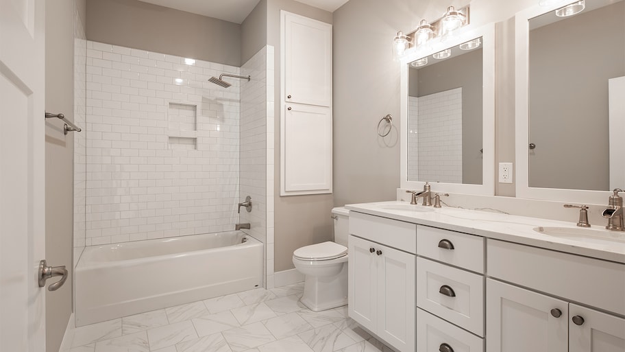 white and beige monochromatic bathroom