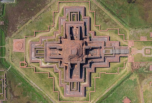 Aerial view of Somapura Mahavihara.jpg