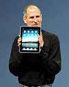 Стив Ҷобс дар ҳоли муаррифии iPad дар Сан-Франсиско 27 январи соли 2010.