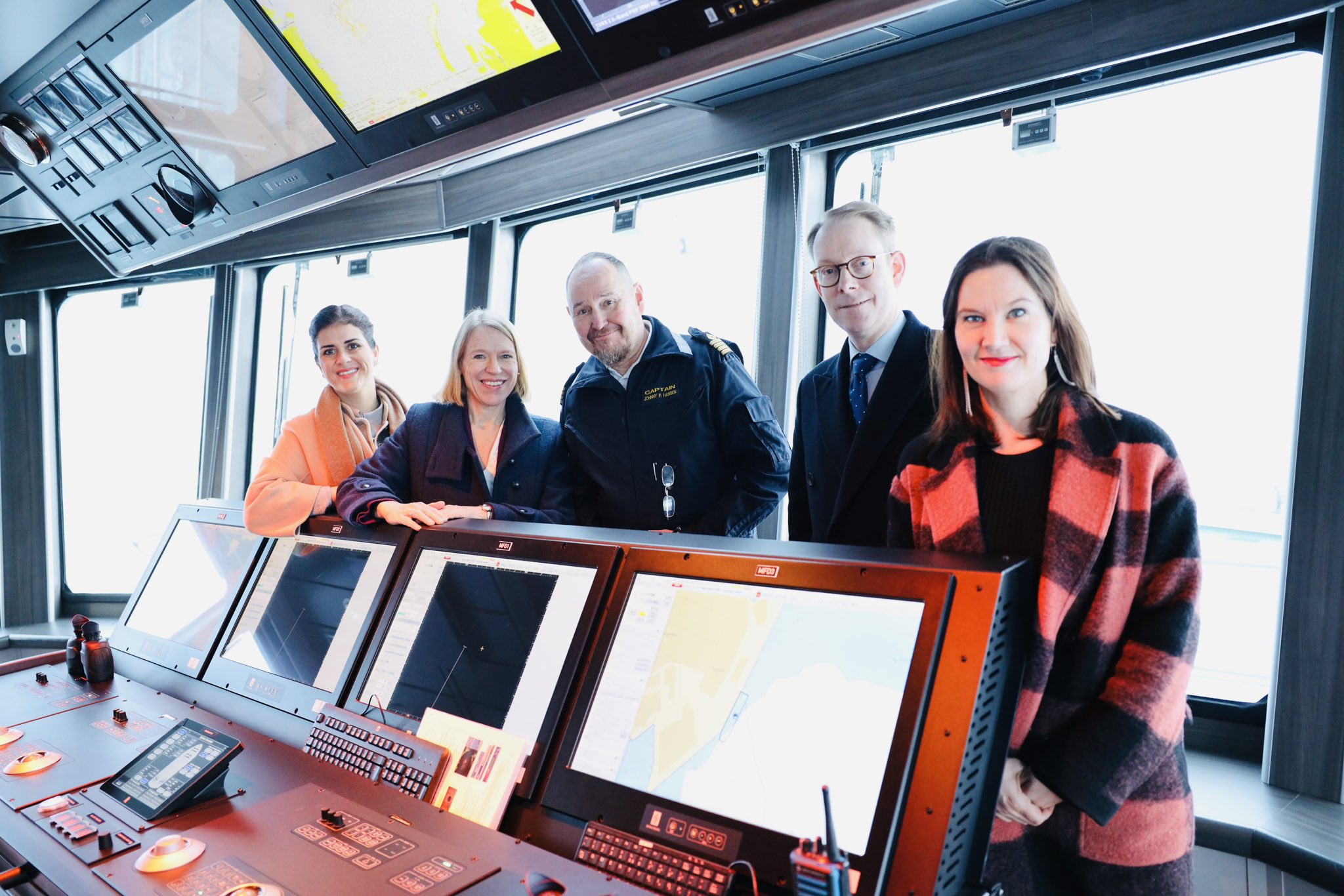 The meeting took place at R/V Kronprins Haakon: 
The new ice-class vessel “Kronprins Haakon” is one of the world’s most advanced research vessels. This icebreaker-class vessel will work to satisfy both existing and new demands, operating in frozen and open waters at all times of the year, conducting monitoring operations and collecting data.