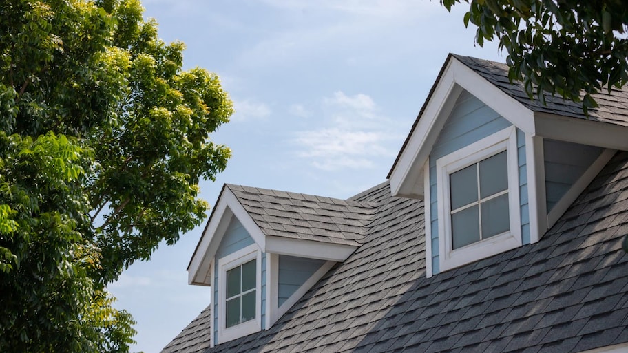 Roof shingles of garrett house