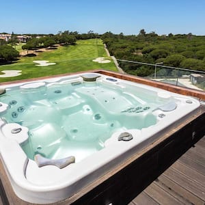 Vinyl hot tub on a patio roof