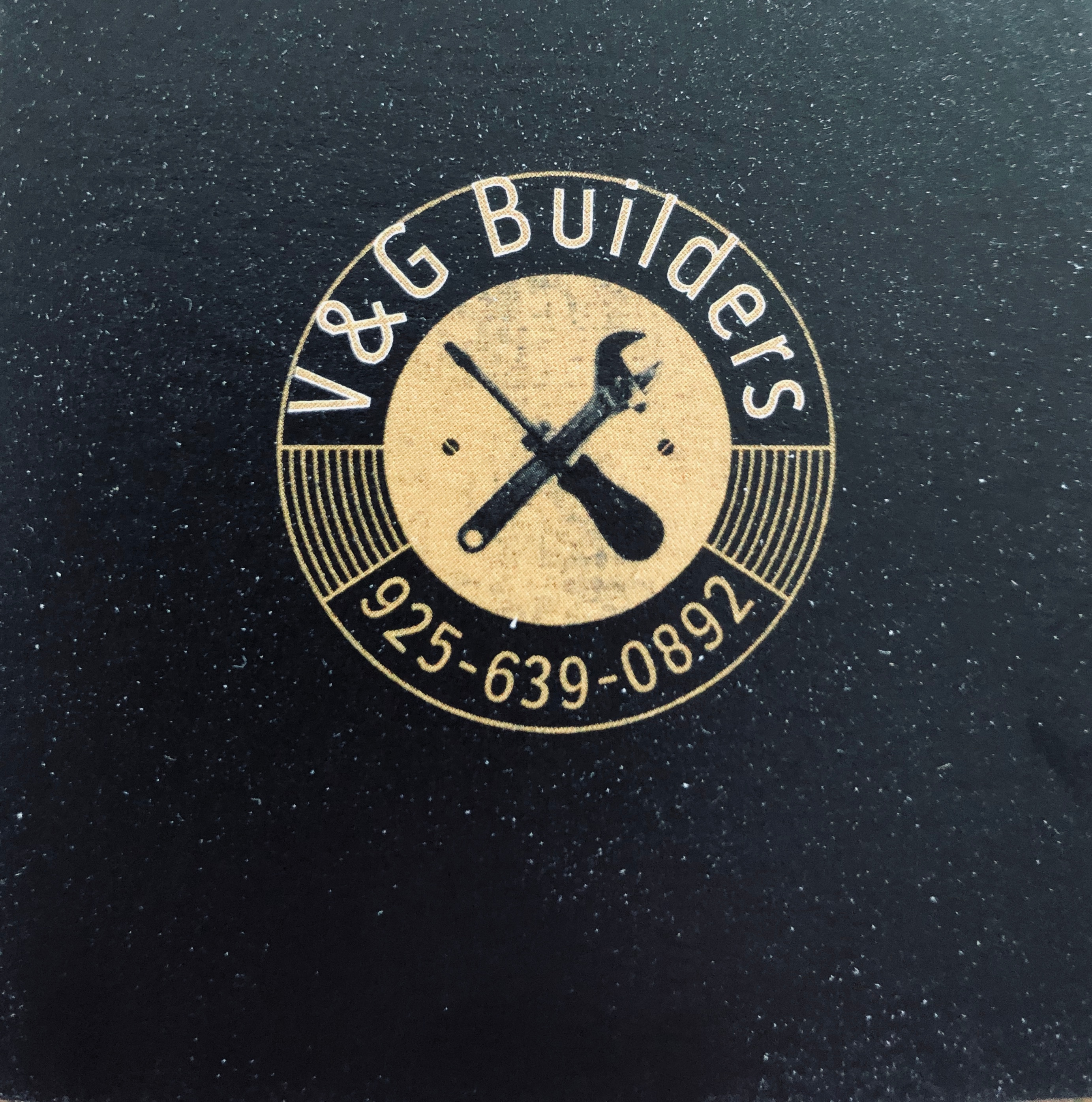 V & G Builders logo