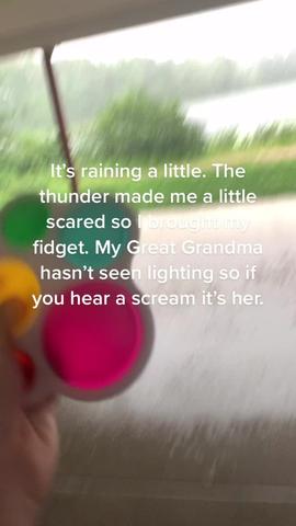 I love the rain. My Great Grandma doesn’t. How about you? #fyp #fidgettrading #fidget #cute #katyperry #dontspillchallenge #kentuckygirl #nyc