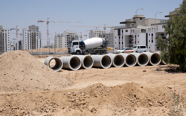 A construction site in Israel, May 2022. (Roman Mykhalchuk via iStock by Getty Images)