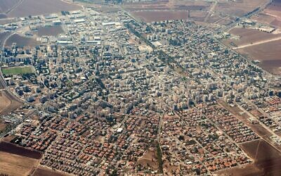 File: An aerial view of the city of Afula, September 2013. (Assaf Sagi, CC BY-SA 3.0, Wikimedia Commons)