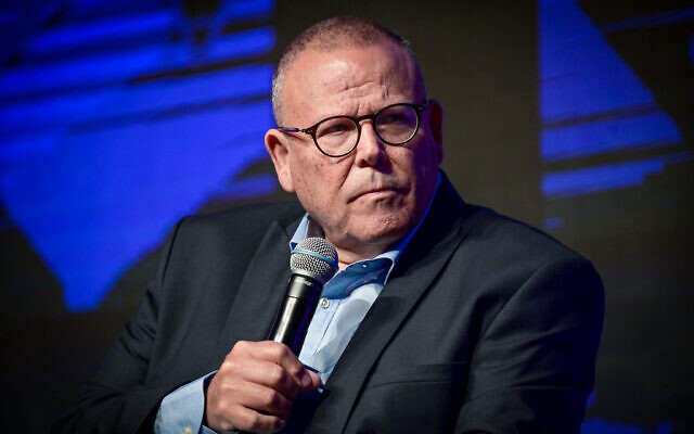 Arnon Bar-David, chairman of the Histadrut labor federation speaks at a conference in Tel Aviv, December 7, 2022. (Tomer Neuberg/ Flash90)