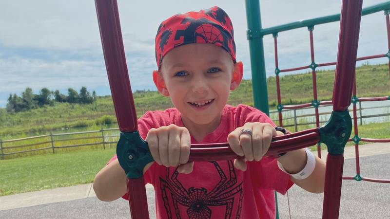 Parents planning surprise for their 6-year-old-son with cancer