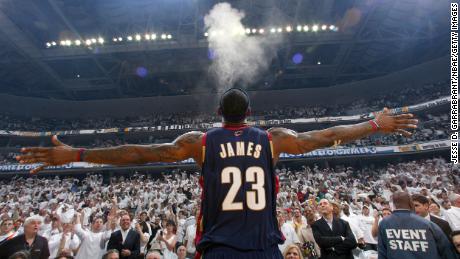 WASHINGTON - APRIL 24: LeBron James #23 of the Cleveland Cavaliers apllies chalk to his hands prior to playing against the Washington Wizards in Game Three of the Eastern Conference Quaterfinals during the 2008 NBA Playoffs on April 24, 2008 at the Verizon Center in Washington, DC. NOTE TO USER: User expressly acknowledges and agrees that, by downloading and/or using this photograph, user is consenting to the terms and conditions of the Getty Images License Agreement.  Mandatory Copyright Notice: Copyright 2008 NBAE (Photo by Jesse D. Garrabrant/NBAE via Getty Images)